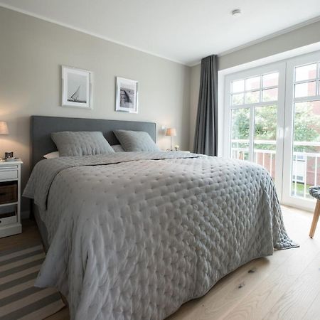 Landhaus Lindenhof, Wohnung Meertied Wangerooge Buitenkant foto
